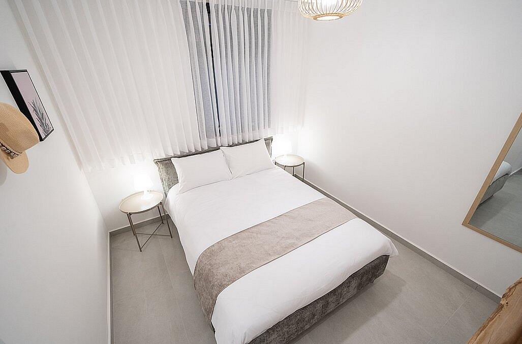 אלה סאן - וילה שקמה - מיטה זוגית עם מצעים נקיים