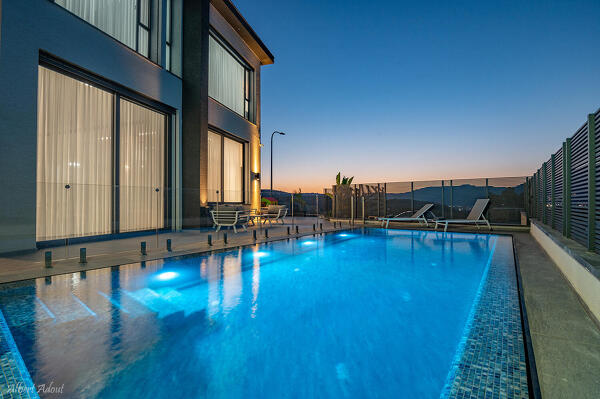 וילה אלגליס